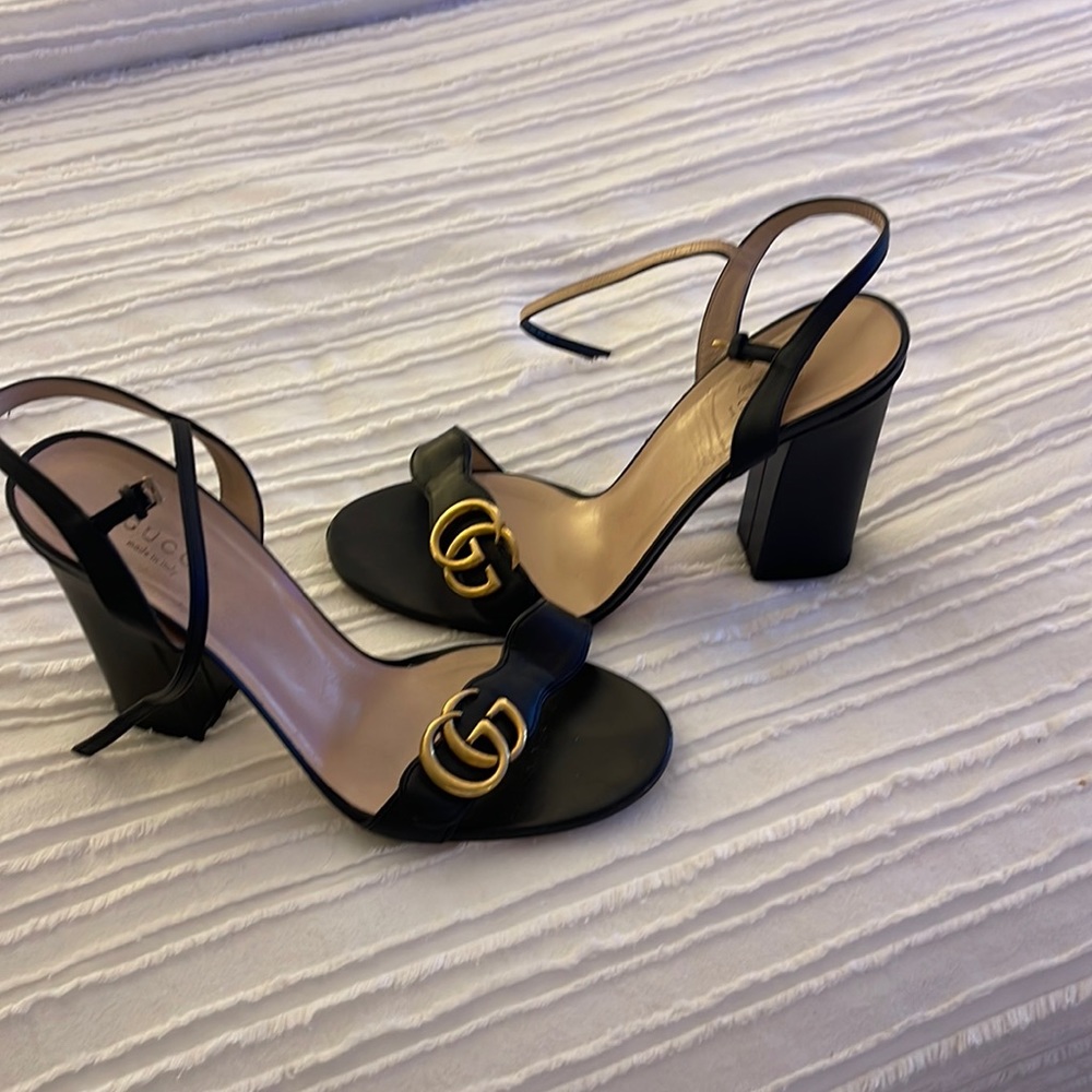 Gucci Black leather High heel sandals size 39